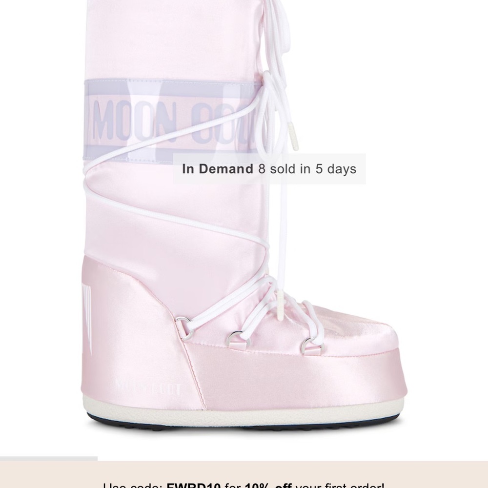 Moon Boot Women's Light Pink Winter Boots